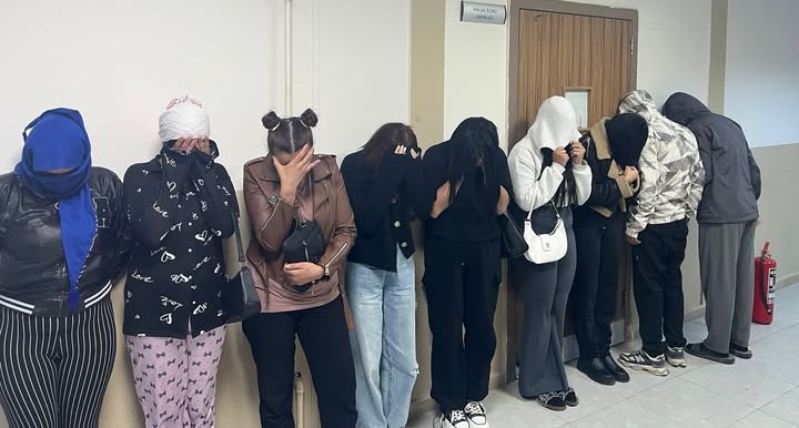 FUHUŞ OPERASYONUNDA 1 KİŞİ TUTUKLANDI, 5 KADIN SINIR DIŞI EDİLDİ