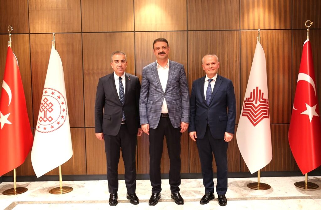 BAŞKAN ÇELİK’TEN TARİHİ ADIM