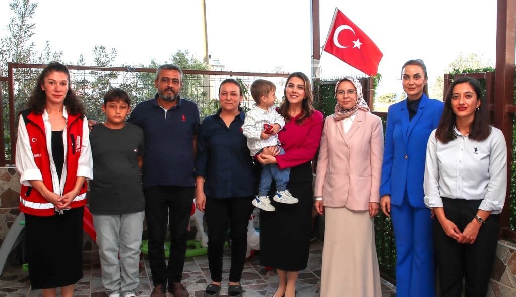 HANIMEFENDİ MASATLI ARSUZ’U SEVGİYLE KUŞATTI