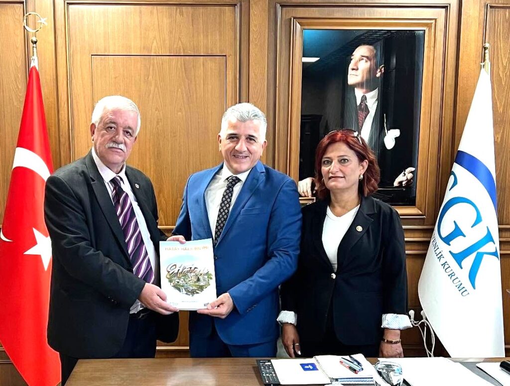 KALAYCIOĞLU KİTABINI İL MÜDÜRÜ BAL’A TAKDİM ETTİ