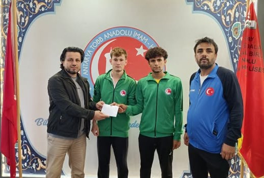 TOBB ANADOLU İMAM HATİP LİSESİ ÖĞRENCİLERİ, MADALYALARINI İYİLİKLE TAÇLANDIRDI