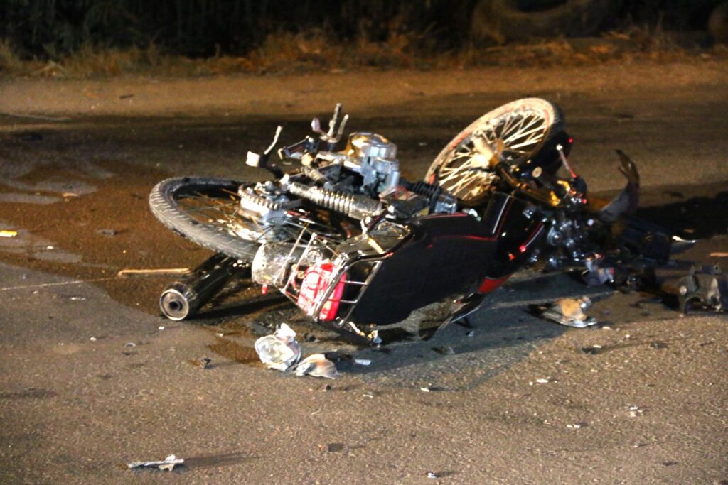 2 MOTOSİKLETİN KARIŞTIĞI KAZADA 1 KİŞİ ÖLDÜ