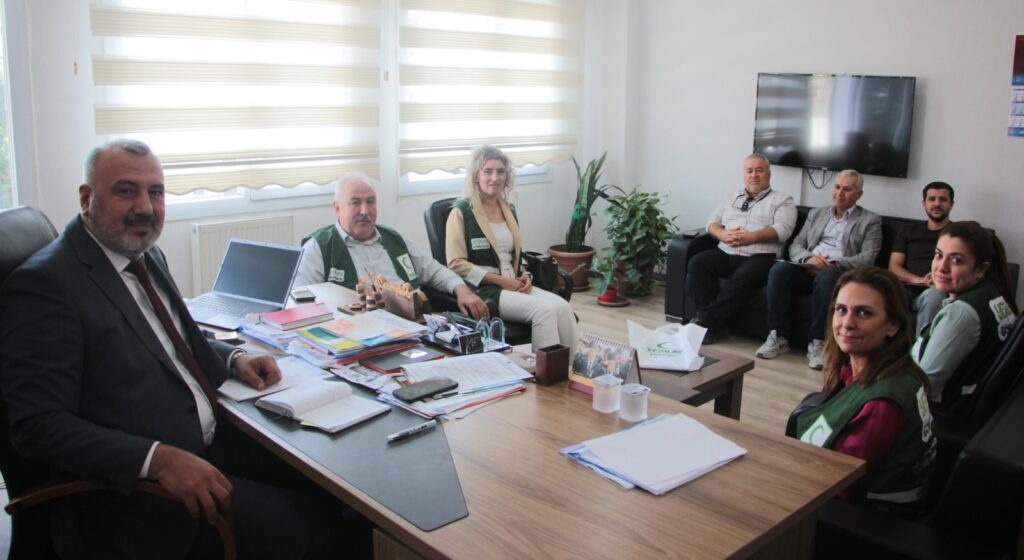 YEŞİLAY HATAY ŞUBESİNDEN AİLE VE SOSYAL HİZMETLER İL MÜDÜRÜ YILDIRIM’A ZİYARET