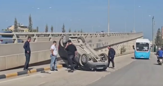 RÖGAR KAPAĞI ARACA TAKLA ATTIRDI