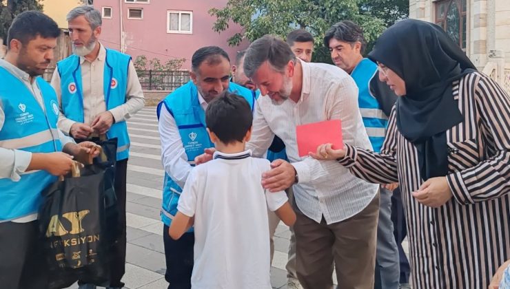 HATAY’DA YETİMLERİN 100’Ü GÜLDÜ