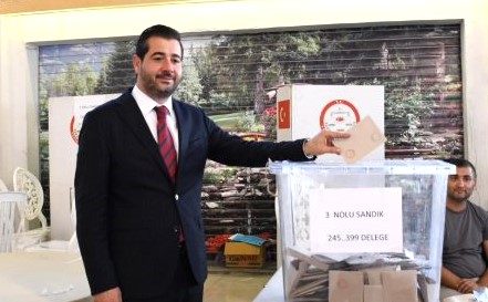 HAKAN TİRYAKİ YENİDEN CHP HATAY İL BAŞKANI SEÇİLDİ