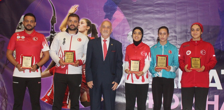 HATAY’DA YILIN ENLERİ ÖDÜLLERİ VERİLDİ