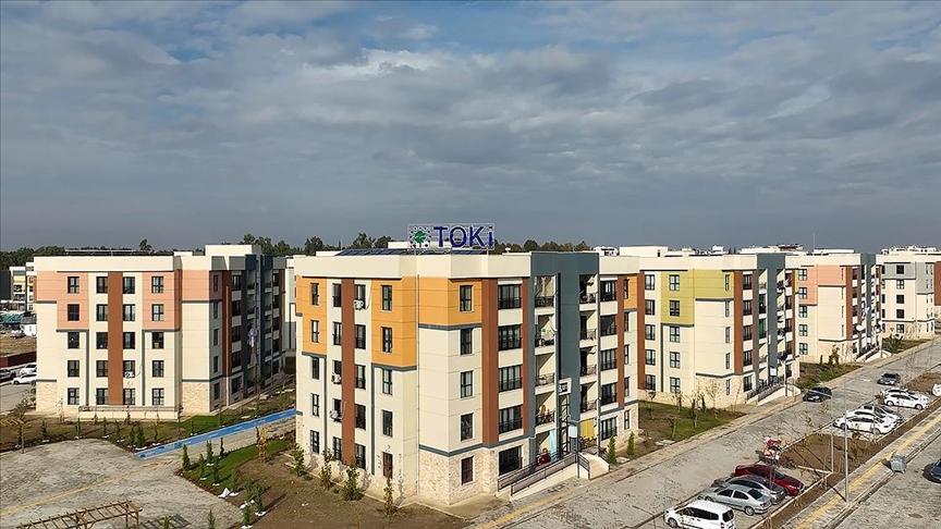 TOKİ, SON İKİ AYDA 6 BİN 661 SOSYAL KONUTU HAK SAHİPLERİNE TESLİM ETTİ