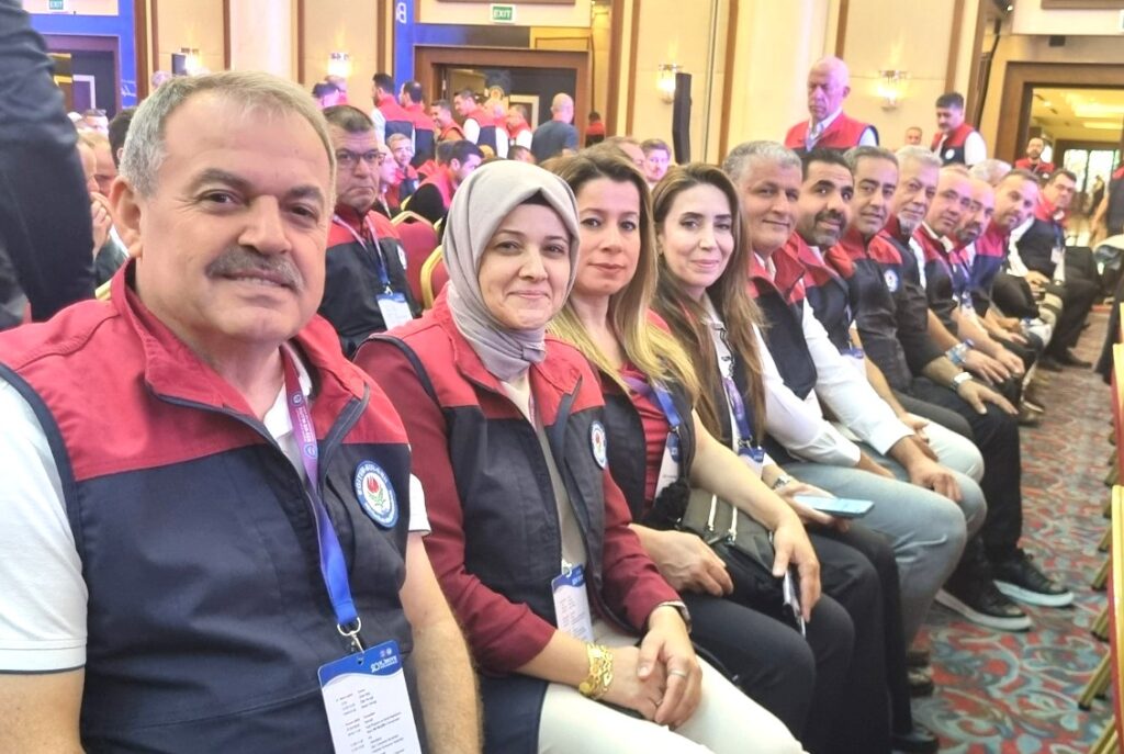 EĞİTİM-BİR-SEN ZİRVESİNDE HATAY TAM KADRO