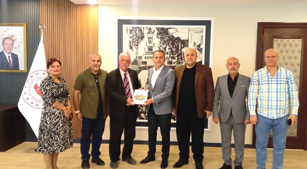GAZETECİLERDEN ANTAKYA KAYMAKAMI ABDULLAH AKDAŞ’A NEZAKET ZİYARETİ