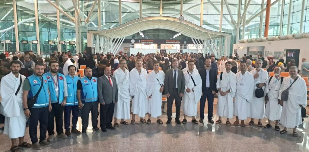 191 KİŞİLİK KAFİLE DUALARLA UĞURLANDI