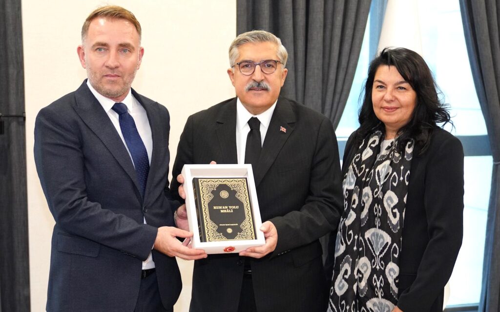 YAYMAN ŞEHİT VE GAZİ AİLELERİYLE BULUŞTU