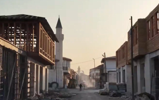 ANTAKYA’NIN KALBİ KURTULUŞ CADDESİ TARİHİYLE MODERNLİĞİ BULUŞTURUYOR